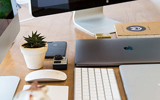 AYX体育-《跨界合作频发：电竞与娱乐、时尚圈的深度融合》，电竞产业与其他产业的融合